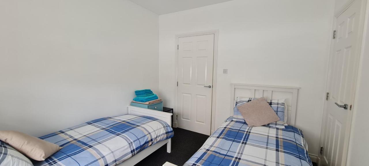 The Heathers - Near Beach & Free Golf Bag & Clubs. Apartment Maybole Bagian luar foto